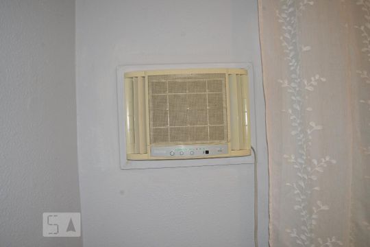 Quarto de kitnet/studio para alugar com 1 quarto, 27m² em Flamengo, Rio de Janeiro