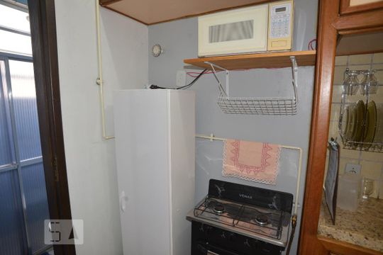 Cozinha de kitnet/studio para alugar com 1 quarto, 27m² em Flamengo, Rio de Janeiro