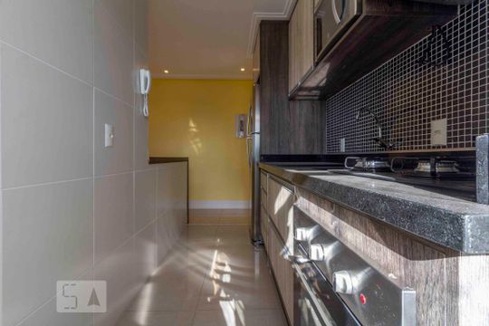Cozinha de apartamento à venda com 2 quartos, 52m² em Vila Paranaguá, São Paulo