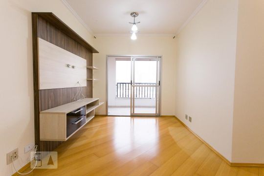 Sala de apartamento para alugar com 3 quartos, 70m² em Vila Matilde, São Paulo