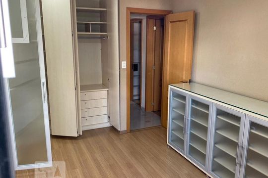 Suíte de apartamento à venda com 3 quartos, 104m² em Vila Pereira Barreto, São Paulo