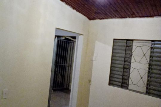 Quarto de kitnet/studio para alugar com 1 quarto, 35m² em Samambaia Sul (samambaia), Brasília