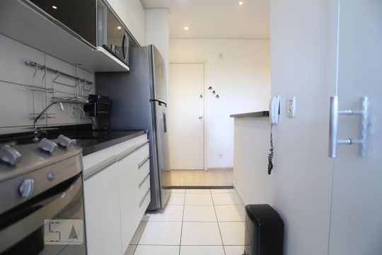 Cozinha de apartamento à venda com 2 quartos, 57m² em Umuarama, Osasco