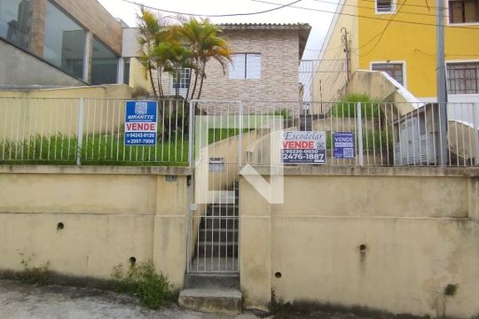 Fachada de casa à venda com 2 quartos, 80m² em Água Fria, São Paulo