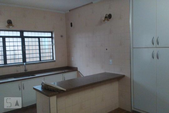 Cozinha de casa à venda com 3 quartos, 50m² em Conjunto Habitacional Vila Santana (sousas), Campinas