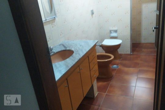 Banheiro 01 de casa à venda com 3 quartos, 50m² em Conjunto Habitacional Vila Santana (sousas), Campinas