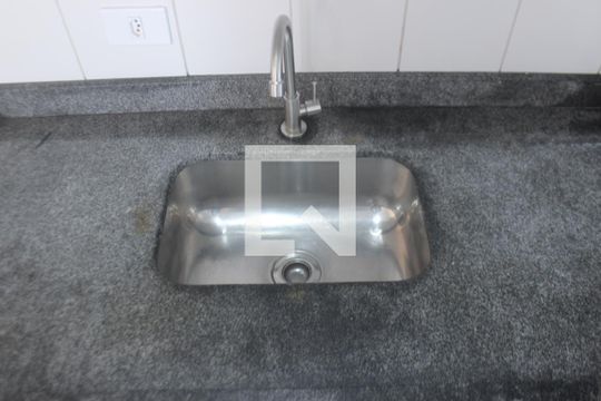 Cozinha de apartamento para alugar com 2 quartos, 64m² em Vila Albano, São Paulo