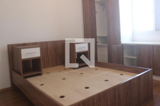 Quarto 1 de apartamento para alugar com 2 quartos, 64m² em Vila Albano, São Paulo