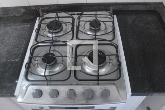 Cozinha de apartamento à venda com 2 quartos, 64m² em Vila Albano, São Paulo