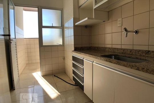 Cozinha de apartamento à venda com 2 quartos, 64m² em Estoril, Belo Horizonte