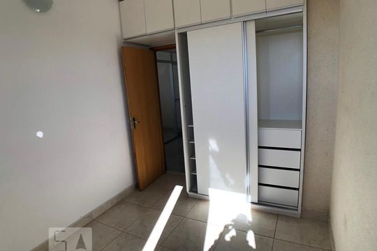 Suíte de apartamento à venda com 2 quartos, 64m² em Estoril, Belo Horizonte