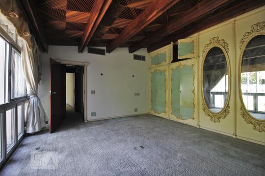 Quarto 1 de casa para alugar com 5 quartos, 500m² em Vila Morumbi, São Paulo