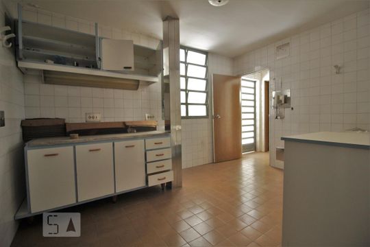 Área de Serviço de casa para alugar com 5 quartos, 500m² em Vila Morumbi, São Paulo