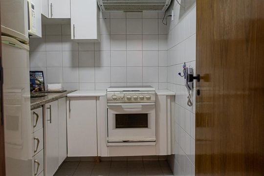 Cozinha de apartamento para alugar com 1 quarto, 46m² em Bela Vista, São Paulo