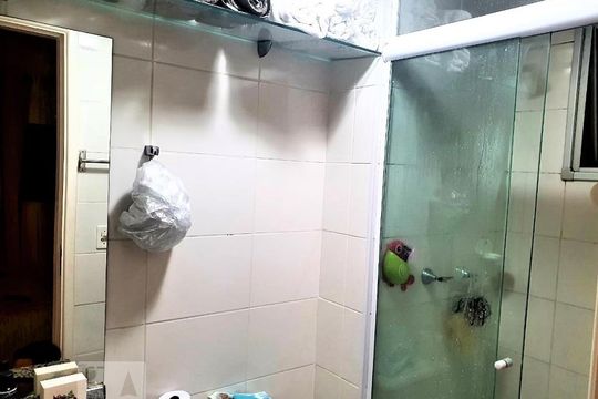Banheiro 1 de apartamento para alugar com 3 quartos, 63m² em Jardim São Savério, São Paulo