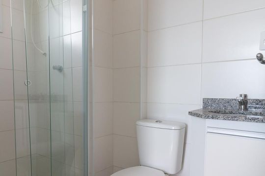 Banheiro quarto 3 suíte de apartamento à venda com 3 quartos, 73m² em Vila Flórida, Guarulhos