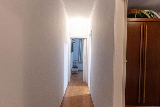 Corredor de casa à venda com 4 quartos, 190m² em Jardim Vila Formosa, São Paulo