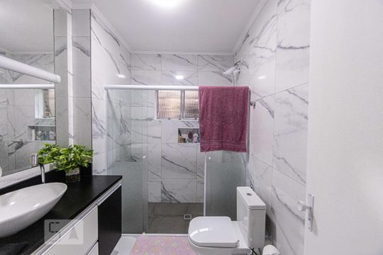 Banheiro Suite 1 de casa à venda com 4 quartos, 190m² em Jardim Vila Formosa, São Paulo