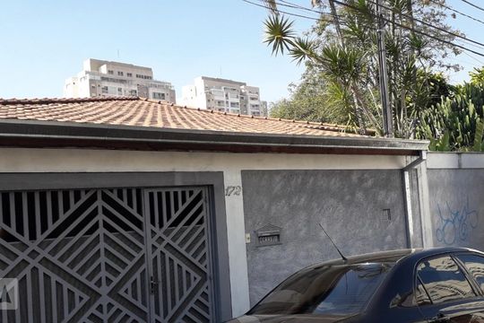 Fachada da Casa de casa à venda com 3 quartos, 620m² em Ferreira, São Paulo