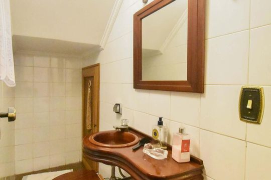 Lavabo de casa à venda com 5 quartos, 413m² em Jardim Aeroporto, São Paulo