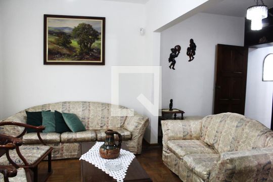 Casa à venda com 5 quartos, 210m² em Perdizes, São Paulo