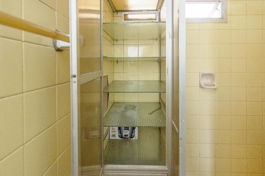 Banheiro de kitnet/studio para alugar com 1 quarto, 50m² em Botafogo, Campinas