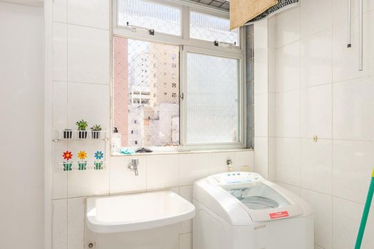 Área de Serviço de apartamento para alugar com 3 quartos, 137m² em Buritis, Belo Horizonte