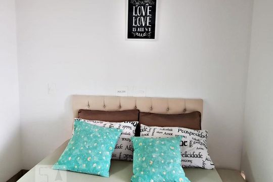 Quarto  de kitnet/studio para alugar com 1 quarto, 29m² em Bom Retiro, São Paulo