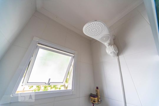 Chuveiro de apartamento à venda com 3 quartos, 160m² em Utinga, Santo André