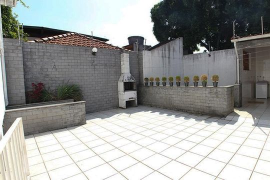 Quintal de casa para alugar com 4 quartos, 400m² em Campo Belo, São Paulo