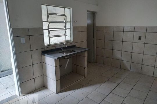 Cozinha de casa para alugar com 1 quarto, 55m² em Vila Independência, São Paulo