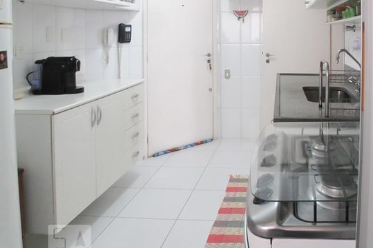 Cozinha de apartamento à venda com 3 quartos, 90m² em Jardim Brasil (zona Sul), São Paulo
