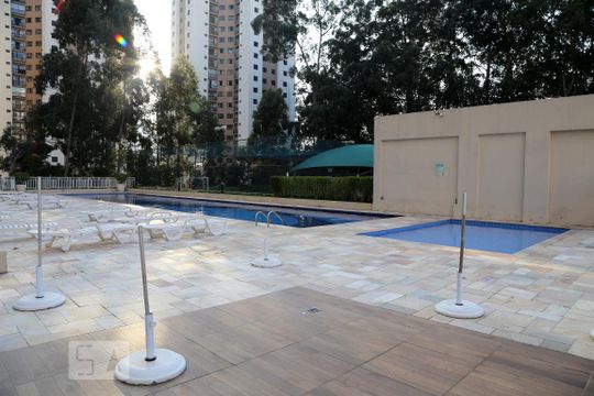 Área comum - Piscina de apartamento à venda com 2 quartos, 68m² em Jardim Henriqueta, Taboão da Serra