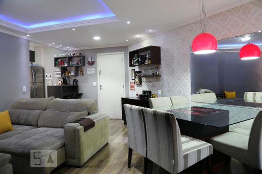 Apartamento à venda com 2 quartos, 68m² em Jardim Henriqueta, Taboão da Serra