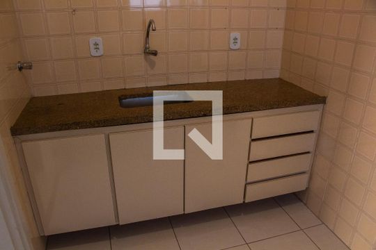 Cozinha de apartamento à venda com 1 quarto, 50m² em Bosque, Campinas