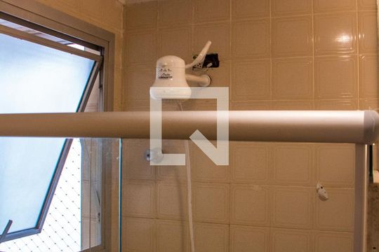 Banheiro de apartamento à venda com 1 quarto, 50m² em Bosque, Campinas
