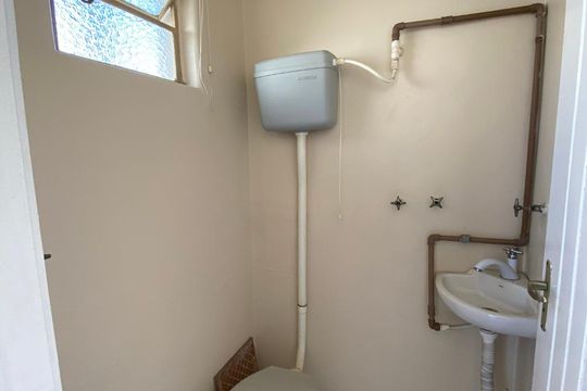 Banheiro de Serviço de apartamento para alugar com 2 quartos, 117m² em Centro, São Leopoldo