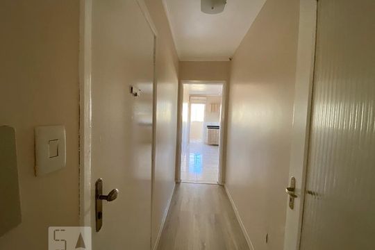 Corredor de apartamento para alugar com 2 quartos, 117m² em Centro, São Leopoldo
