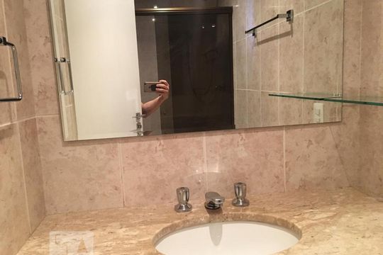 banheiro de apartamento à venda com 2 quartos, 86m² em Jardim Londrina, São Paulo