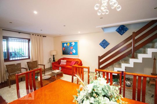 Sala de casa para alugar com 4 quartos, 186m² em Jardim Campo Grande, São Paulo