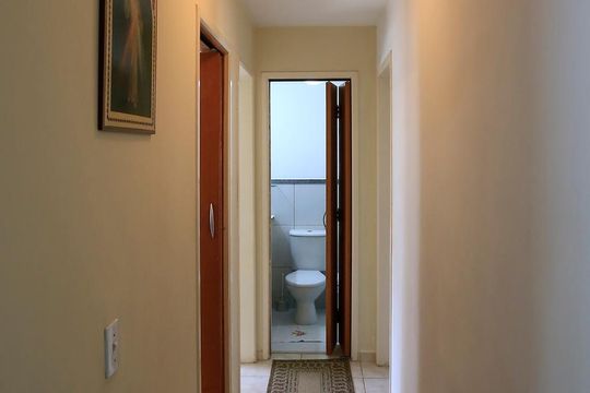 Corredor de apartamento à venda com 3 quartos, 65m² em Paraisópolis, São Paulo
