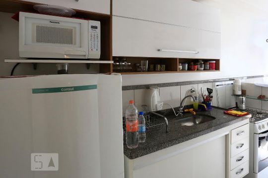 Cozinha de apartamento à venda com 3 quartos, 65m² em Paraisópolis, São Paulo