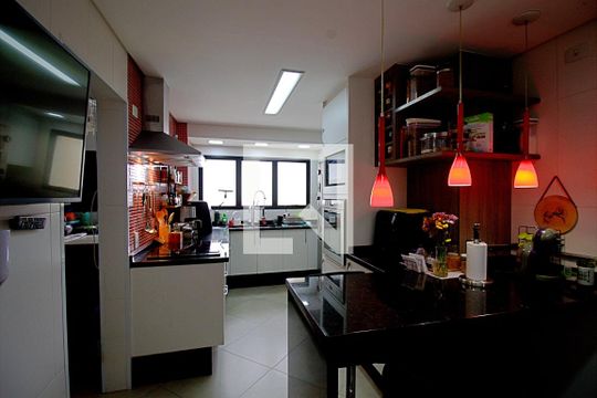Cozinha  de apartamento à venda com 3 quartos, 166m² em Paraíso do Morumbi, São Paulo