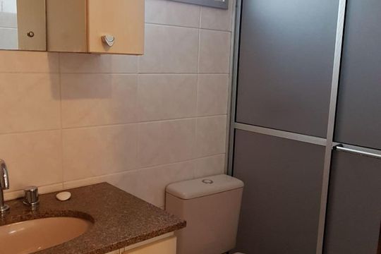 Banheiro de apartamento à venda com 3 quartos, 75m² em Portão, Curitiba