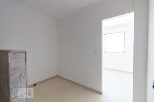 Sala de kitnet/studio para alugar com 1 quarto, 35m² em Centro, Guarulhos