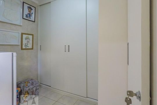 Casa à venda com 4 quartos, 200m² em Cambuci, São Paulo