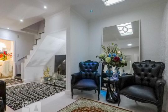 Casa à venda com 4 quartos, 200m² em Cambuci, São Paulo