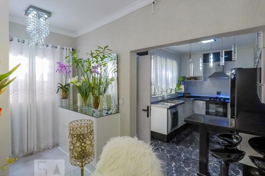 Casa à venda com 4 quartos, 200m² em Cambuci, São Paulo
