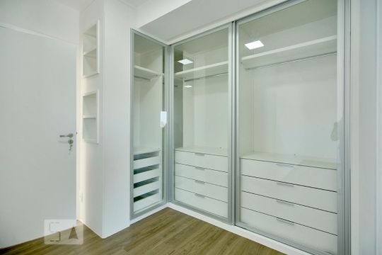 Quarto Suíte/Closet de apartamento à venda com 3 quartos, 103m² em Água Branca, São Paulo