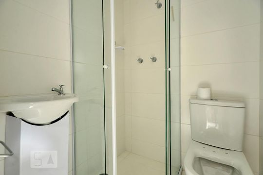 Banheiro de Serviço de apartamento à venda com 3 quartos, 103m² em Água Branca, São Paulo
